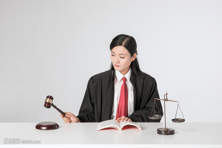 女律師 法律世界的堅定守護者